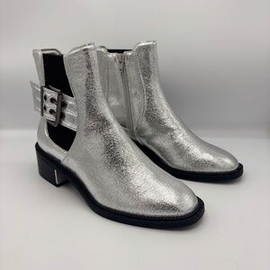 BCBGeneration Barini Silver Metallic Cutout Ankle Boots 6.5M Western Festival